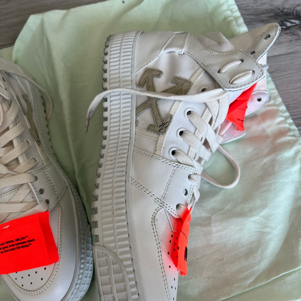 Authentic off white high top sneakers - Picture 7 of 8